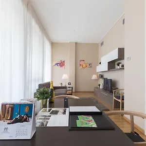 hemeras-boutique-house-piazza-diaz.it-lombardy.com/
