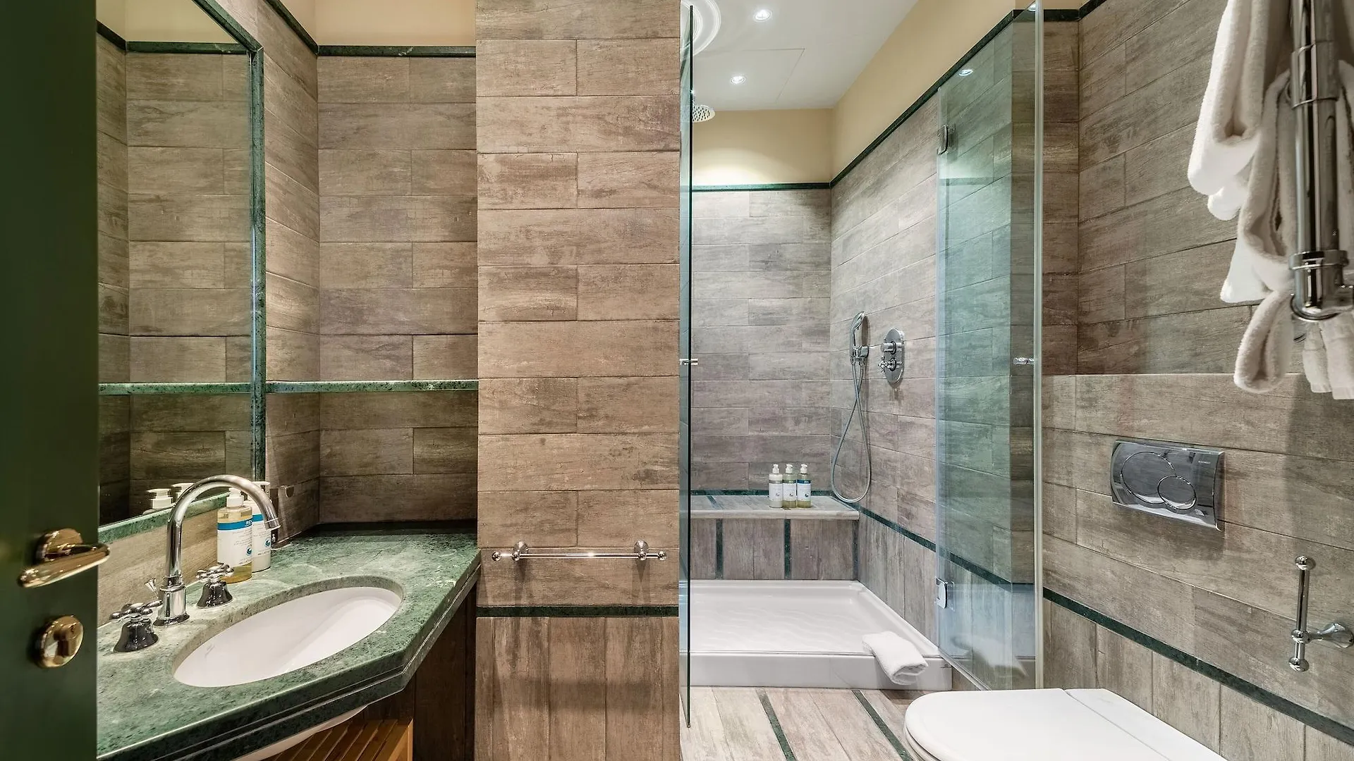 Hotel Numa Milan Camperio 4*,