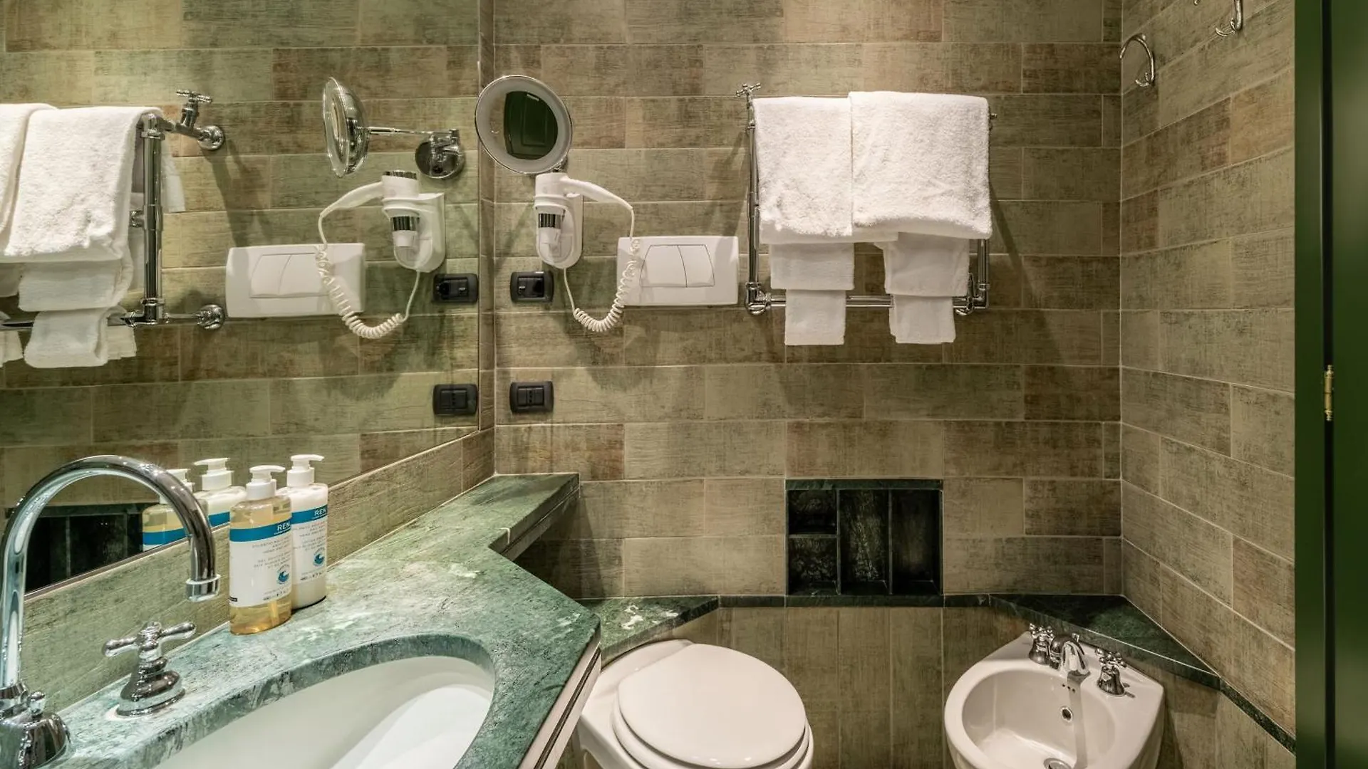 Hotel Numa Milan Camperio 4*,  Italien